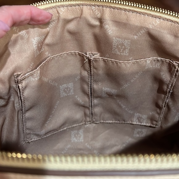 Anne Klein creamy buff color with beautiful saddle color straps. - Picture 14 of 17